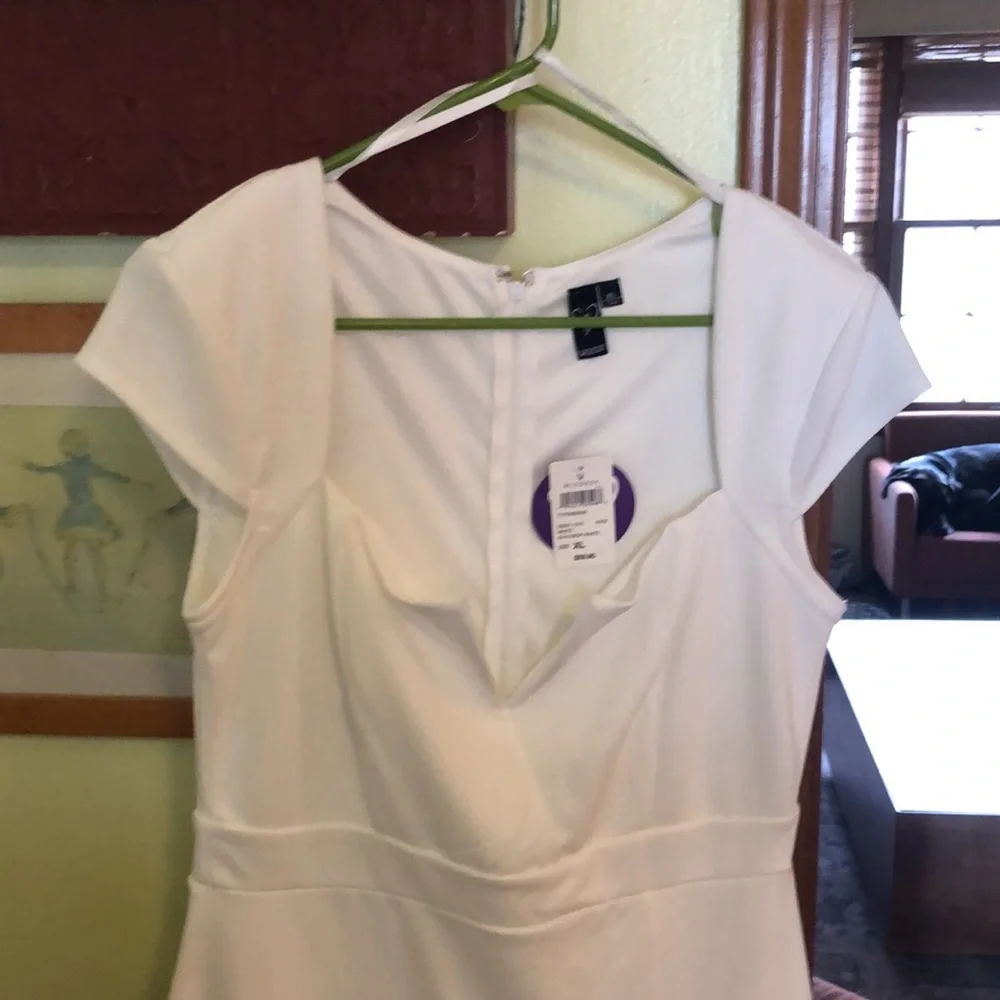 White Windsor Dress - Picture 7 of 13